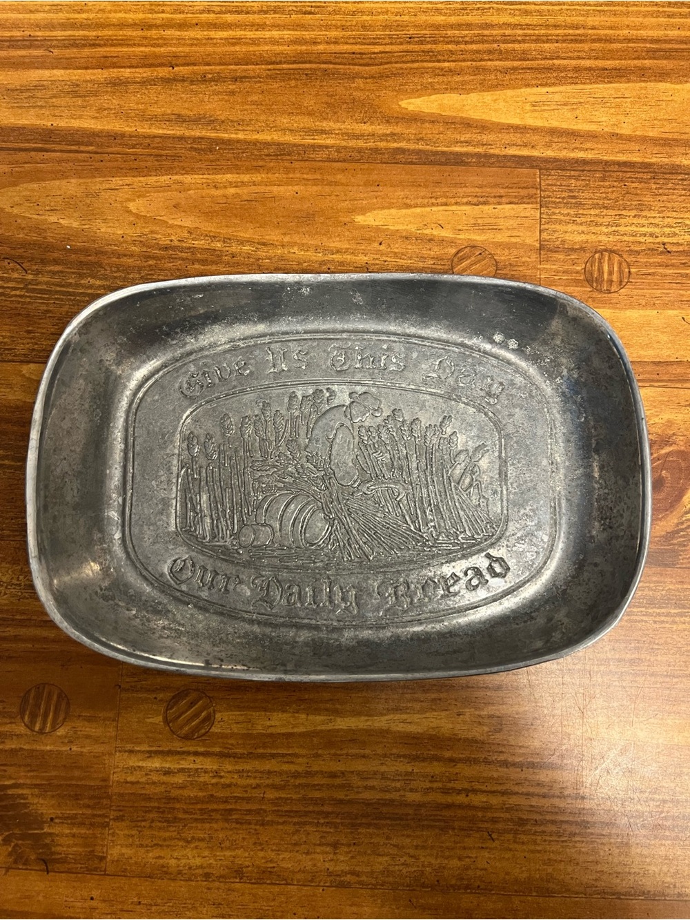 Duratale by Leonard Pewter
Bread Tray